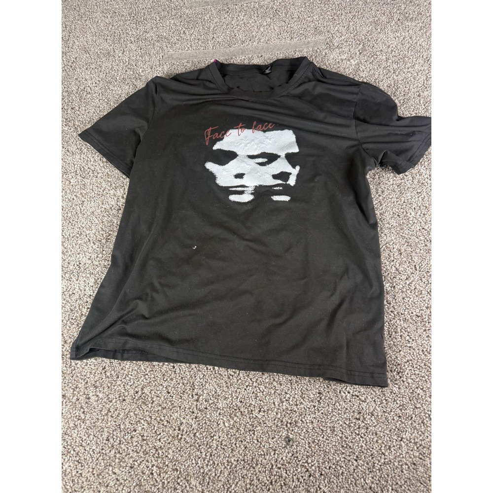 Manfinity Mens Face to Face Graphic T-Shirt Black Short Sleeve‎ Crew Neck Size M